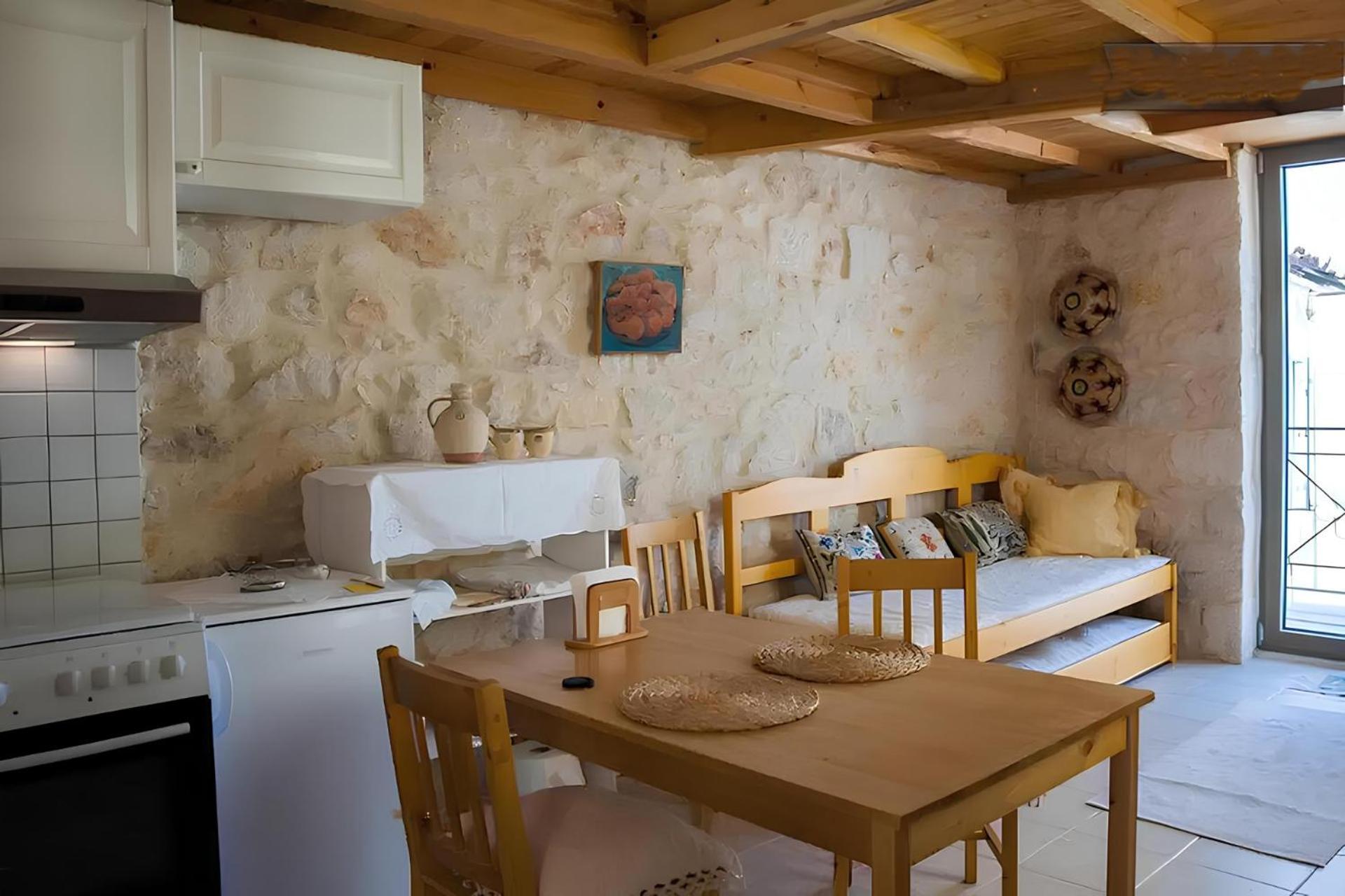 Stone House With Loft In Historical Centre Héraklion